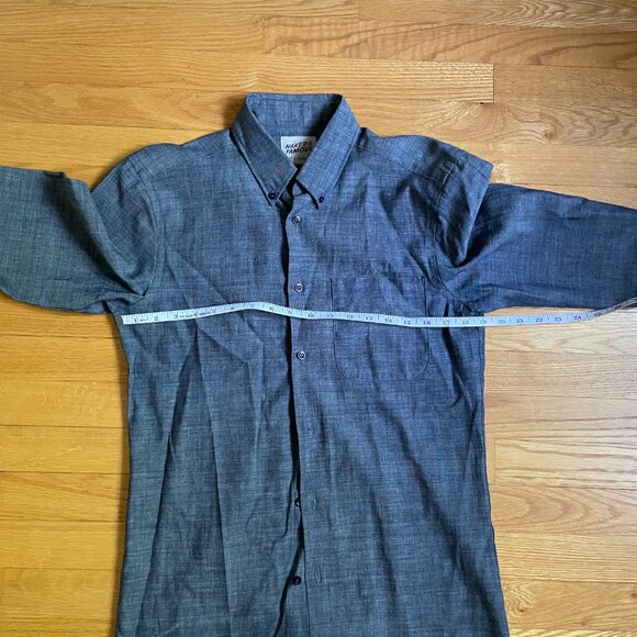 Naked & Famous Lightweight Chambray Shirt – Size Small (EUC) - Picture 4 of 6